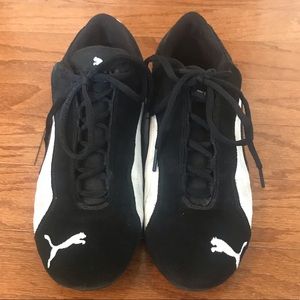 Black Puma Tennis shoes size 9